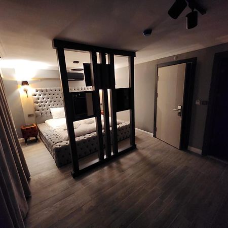 Talles City Hotel Smirne Esterno foto